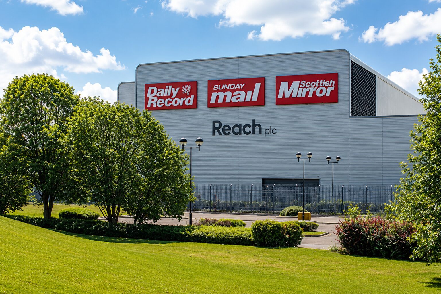 Oldham multi-floor workplace deployment